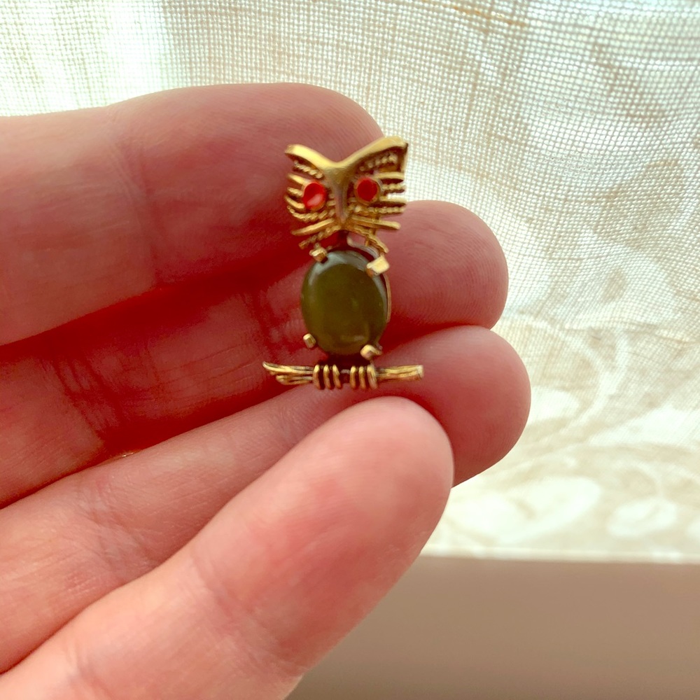 Vintage K.L. Sterling Siver jade jelly-belly owl brooch